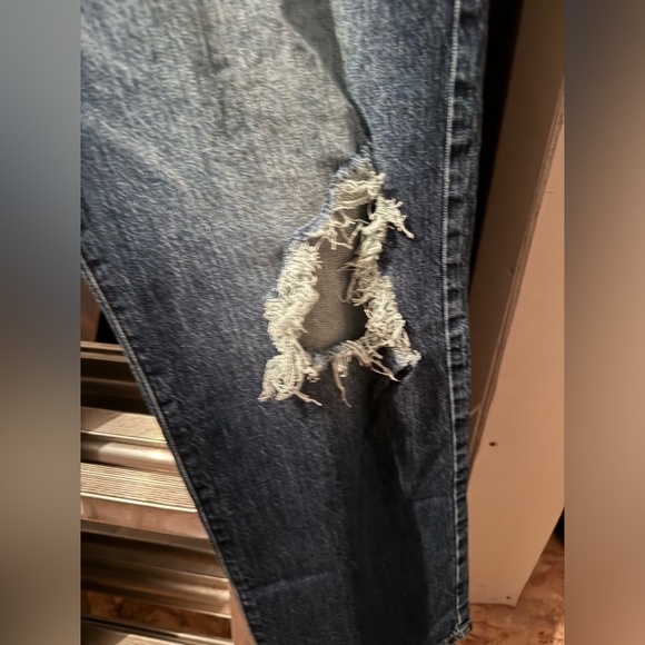 Women’s a.n.a Highest-Rise Vintage Straight Jeans (size 14) - Picture 3 of 8